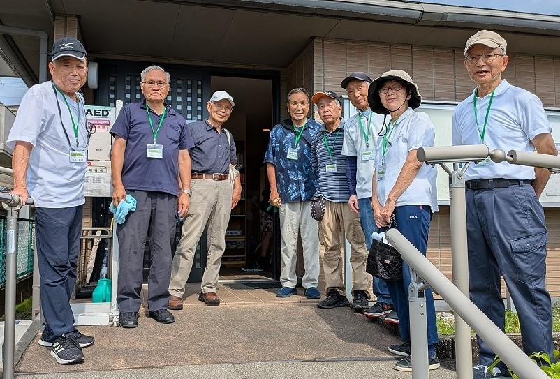 男山自治会児童対象に「夏休み工作教室」を協働開催しました。b